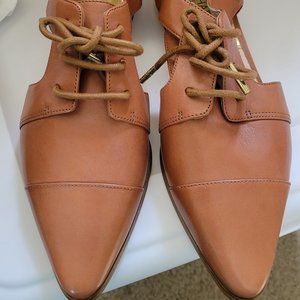 Michael kors shoe size 7